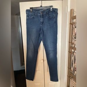 Dark wash Universal Thread jeans